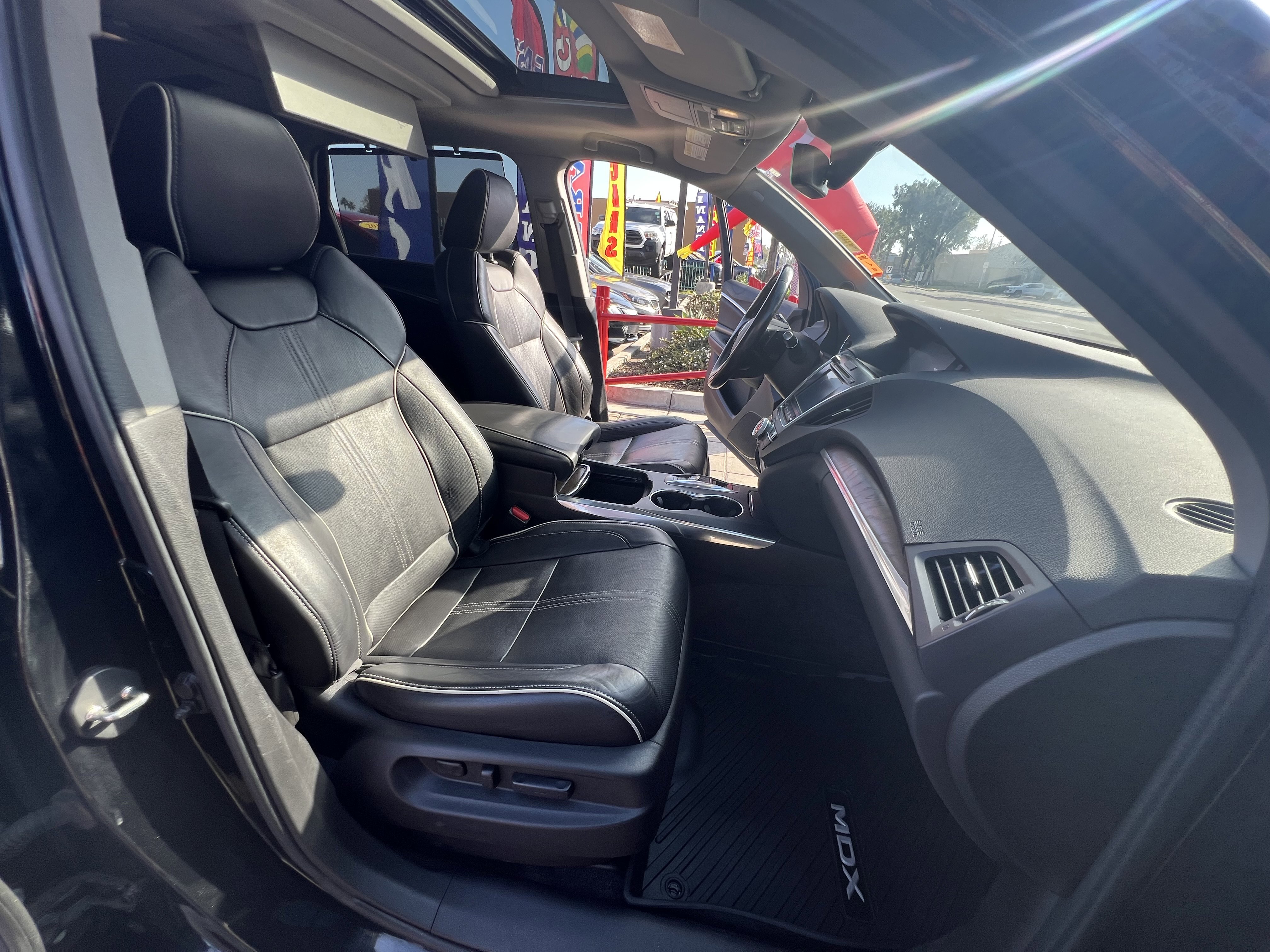 Used 2017 Acura MDX SH-AWD image 45