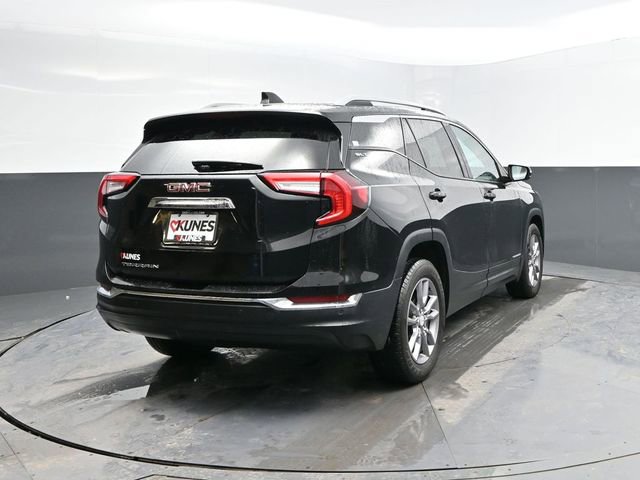 Used 2023 GMC Terrain SLT image 8