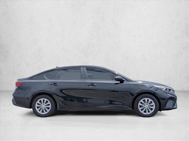 Used 2023 Kia Forte LX FWD image 4