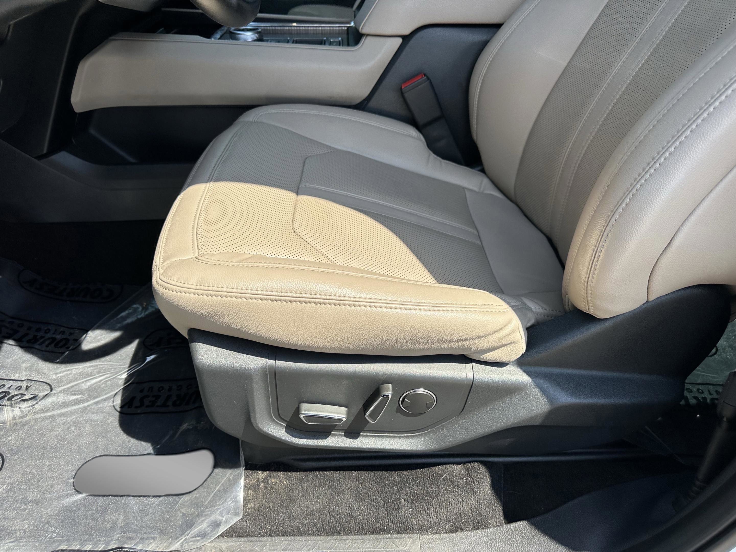 Used 2022 Ford Expedition Limited RWD image 21