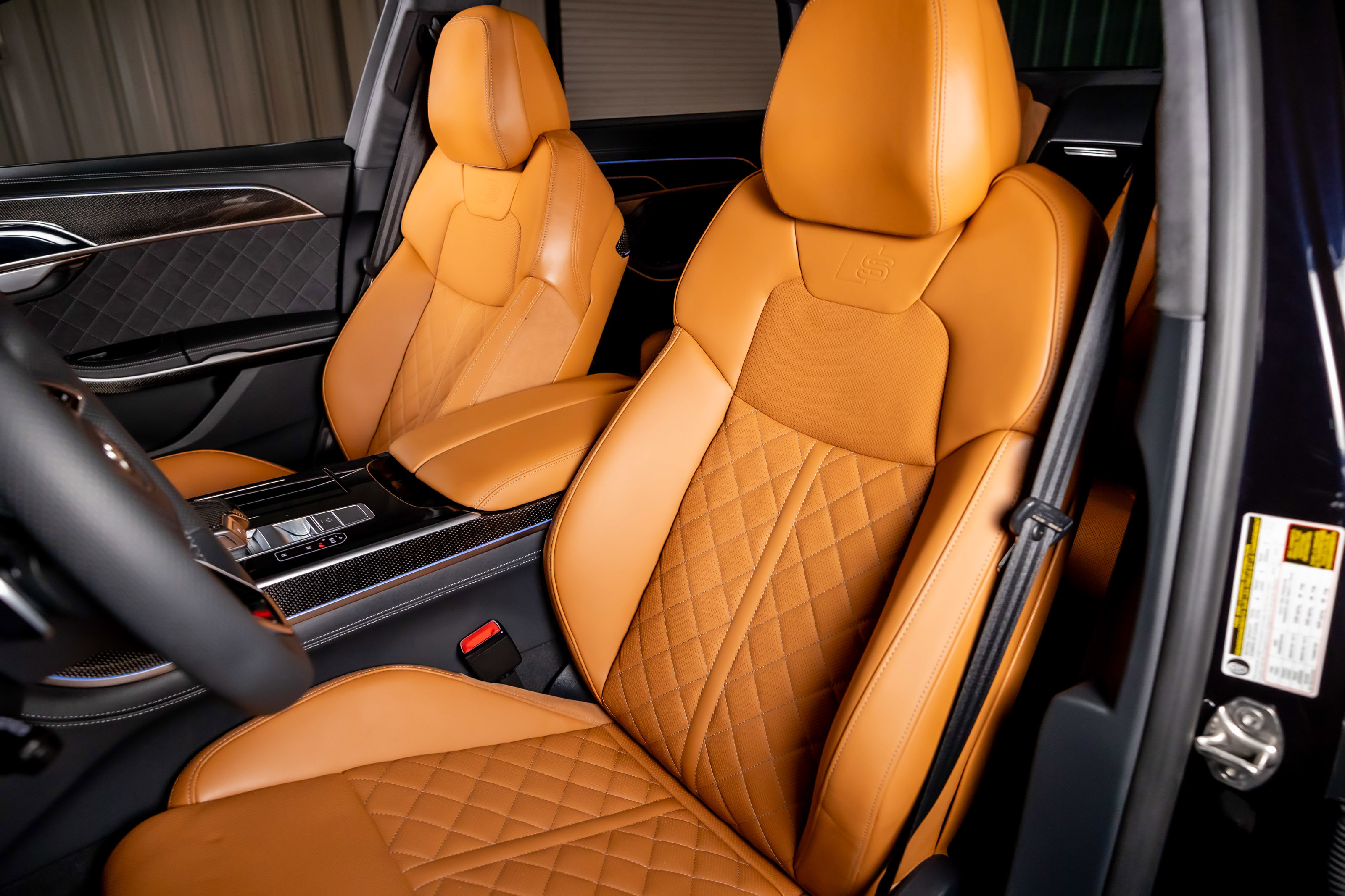 Used 2025 Audi S8 AWD/4WD image 4