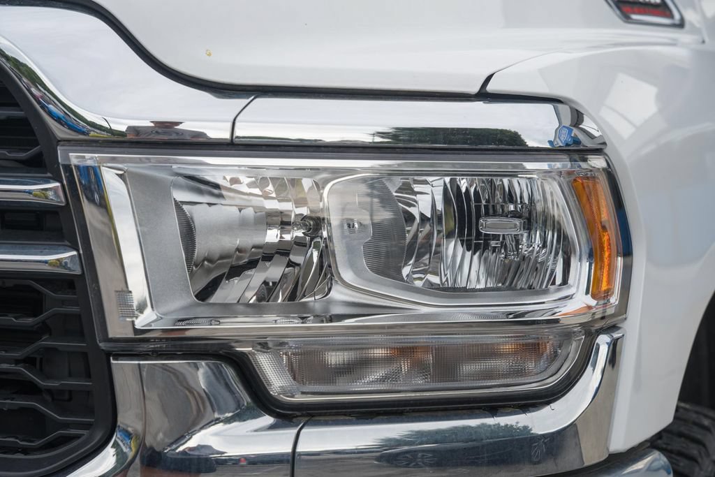 Used 2022 RAM 2500 Tradesman w/ Chrome Appearance Group AWD/4WD image 10