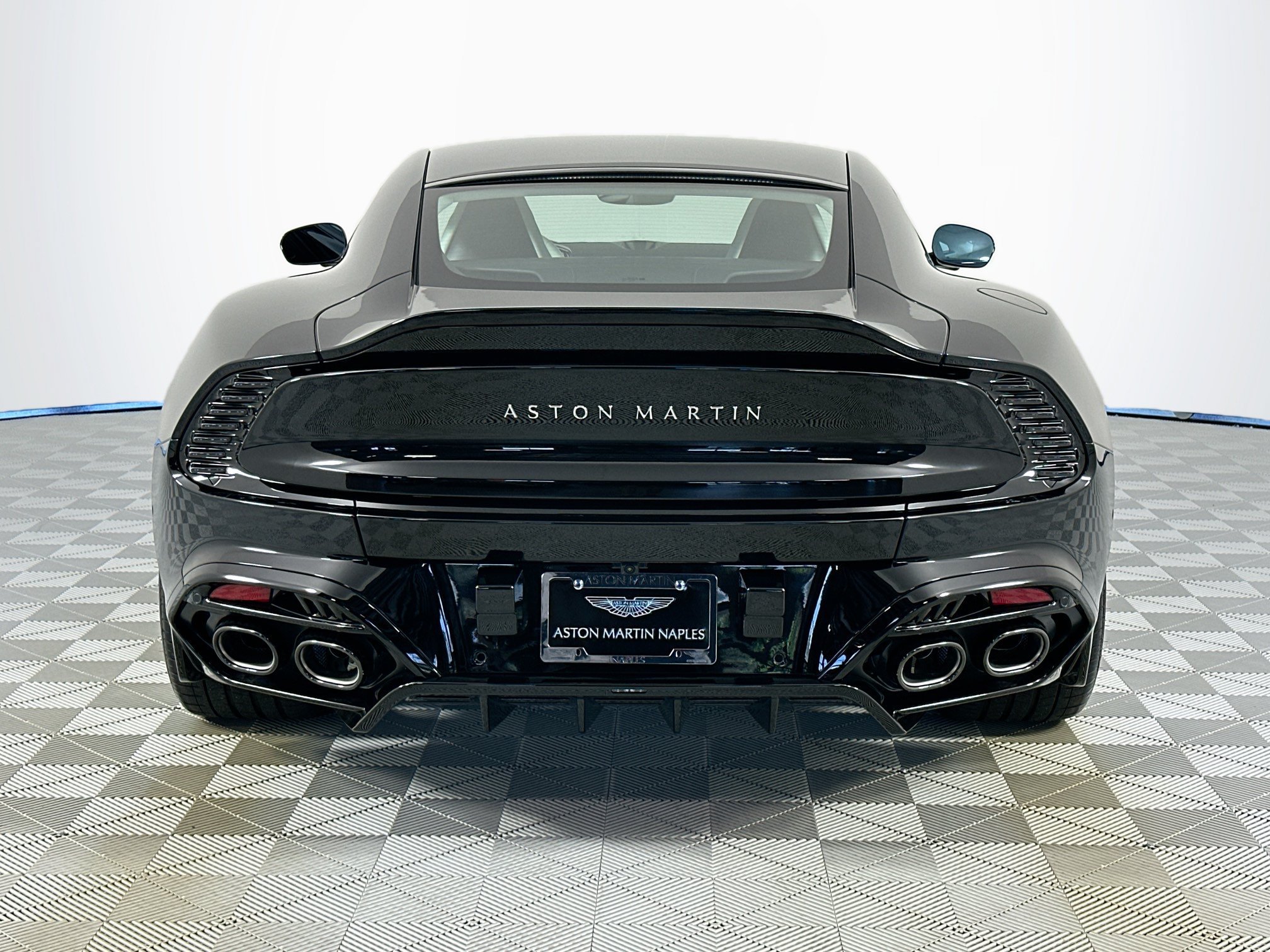 New 2026 Aston Martin Vanquish RWD image 6