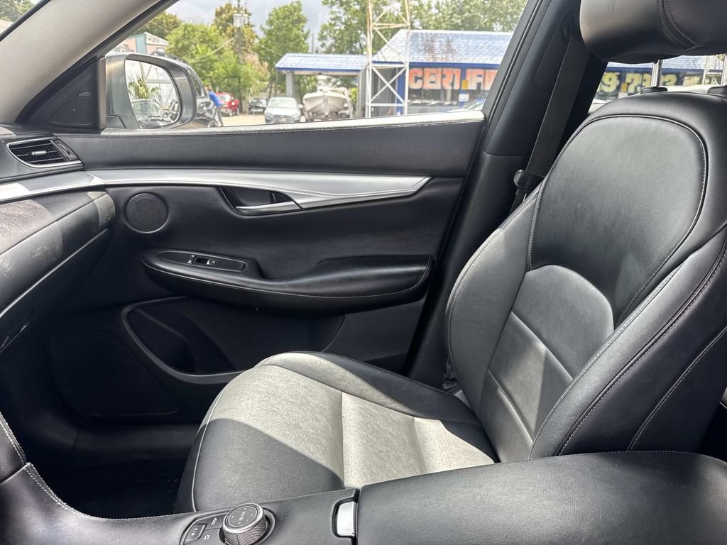 Used 2021 INFINITI QX50 Luxe FWD image 18
