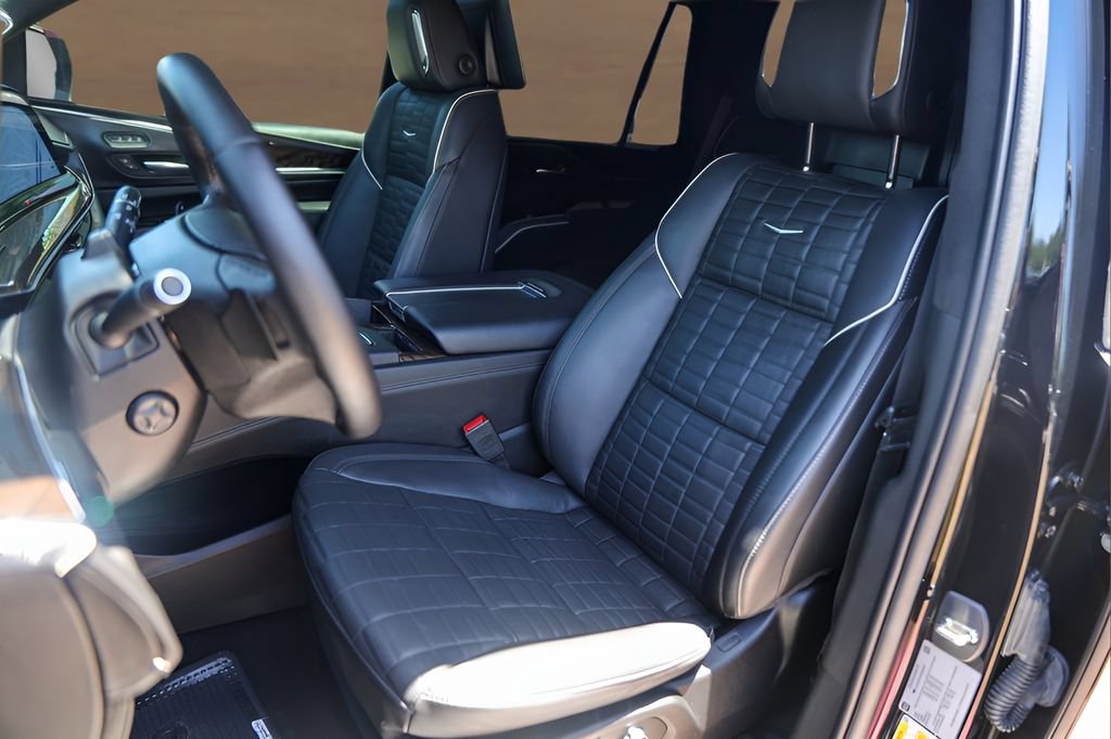 Certified 2023 Cadillac Escalade Premium Luxury Platinum AWD/4WD image 7