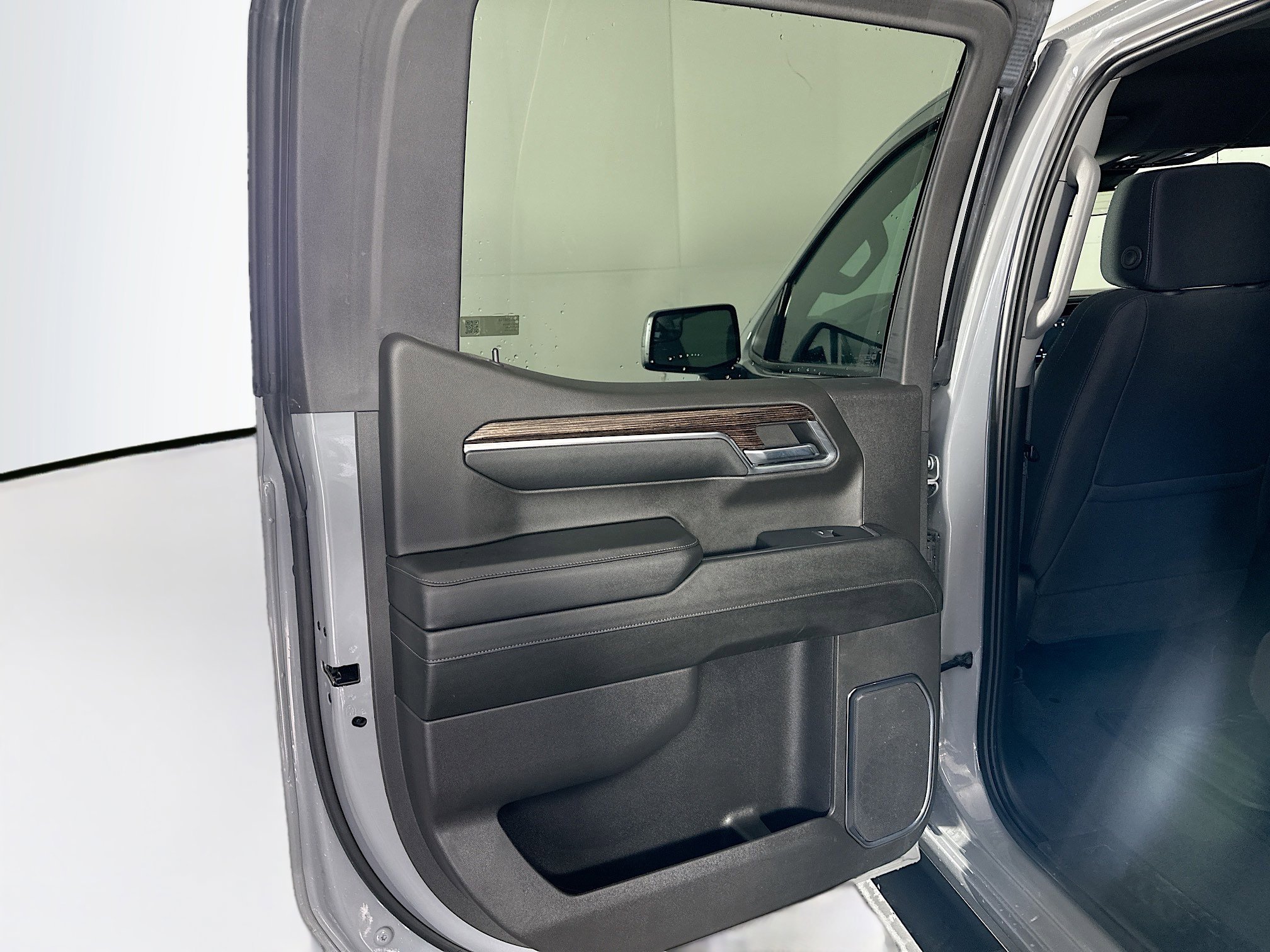 Used 2024 GMC Sierra 1500 Elevation image 24