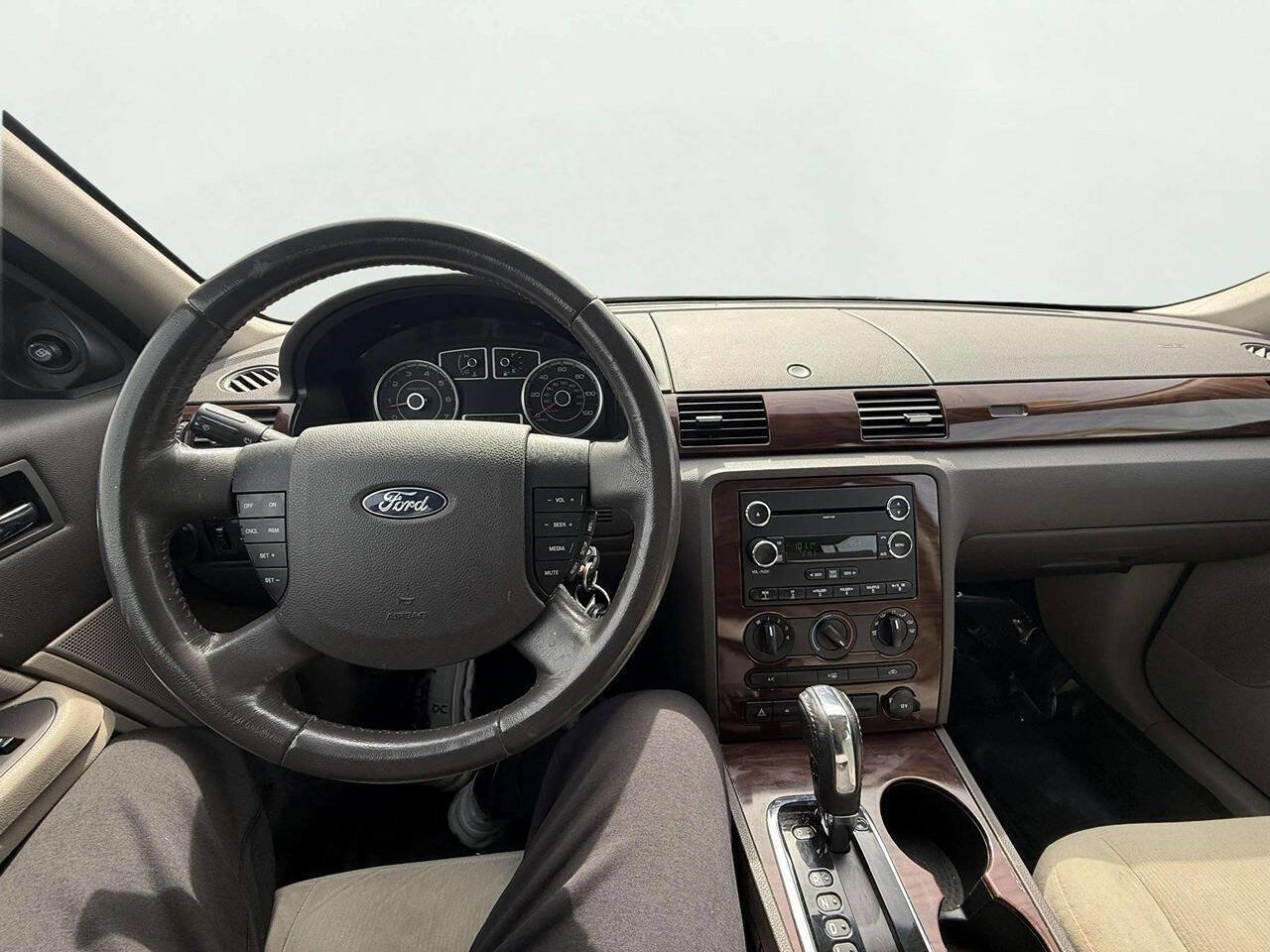 Used 2008 Ford Taurus SEL image 13