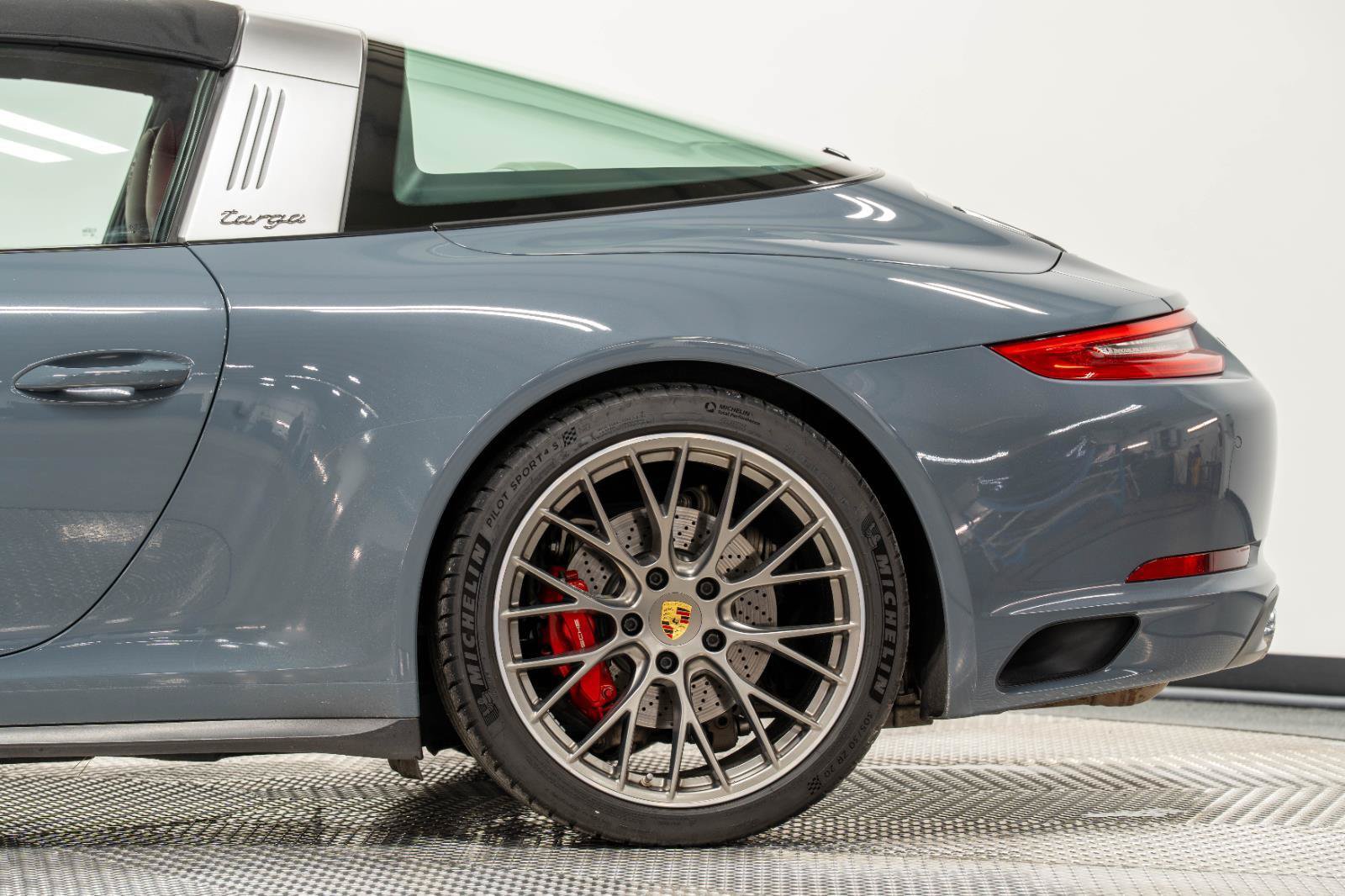 Used 2017 Porsche 911 Targa 4S AWD/4WD image 11