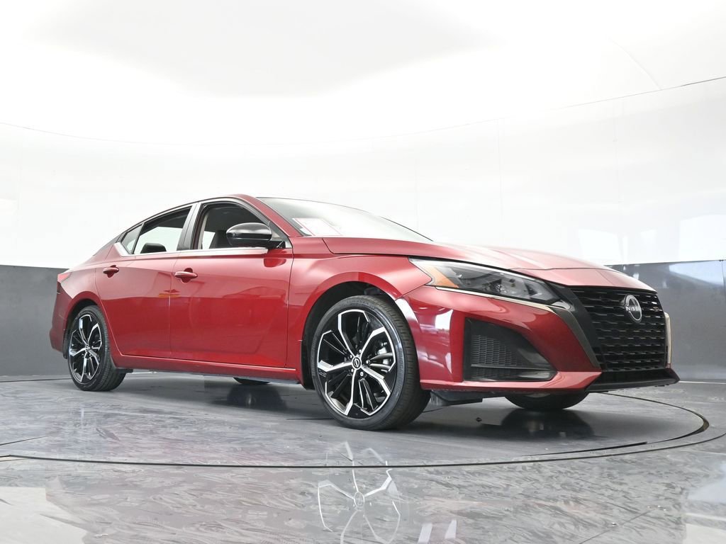 Used 2024 Nissan Altima 2.5 SR image 61