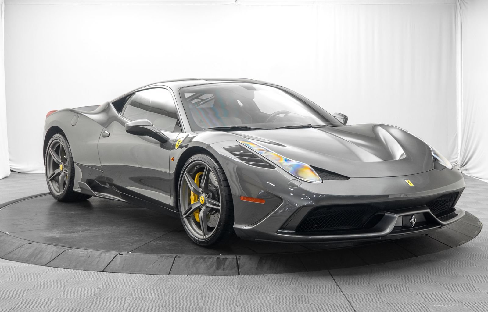 Used 2014 Ferrari 458 Speciale Coupe RWD image 9