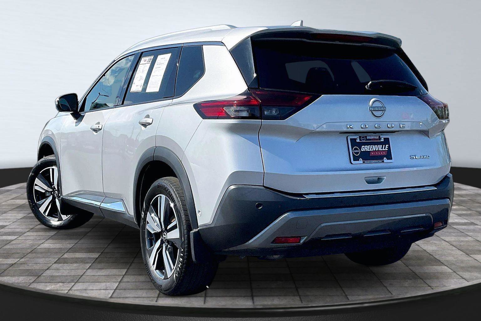 Certified 2023 Nissan Rogue SL w/ SL Premium Package image 2