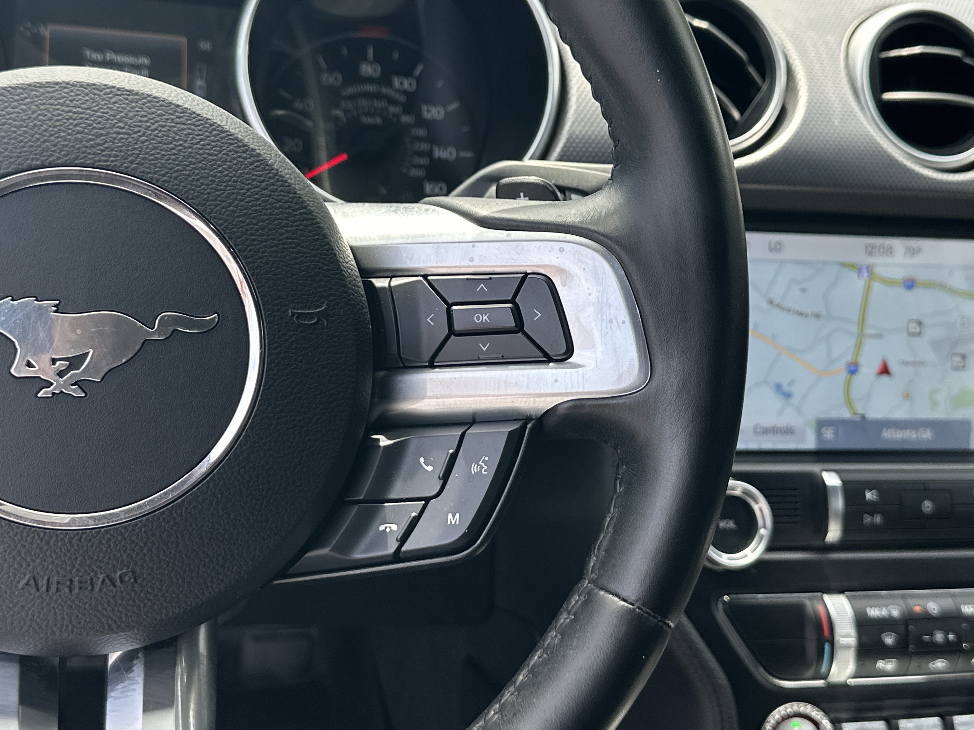 Used 2019 Ford Mustang Convertible w/ Equipment Group 101A RWD image 27