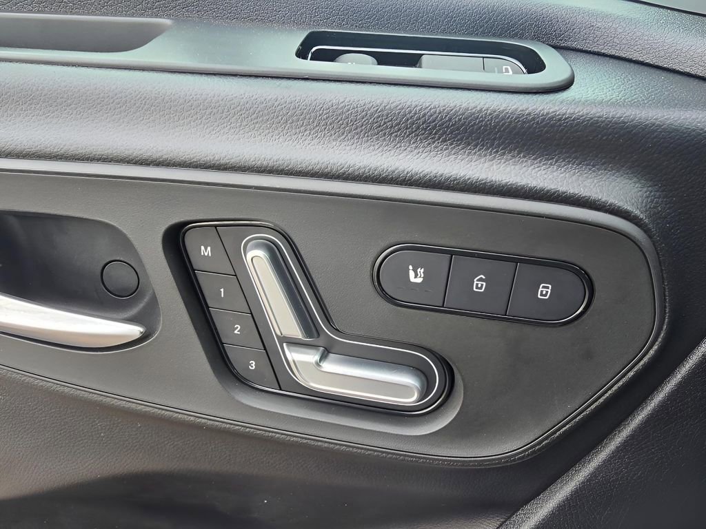 Used 2022 Mercedes-Benz Sprinter 3500 w/ Parking Package image 25