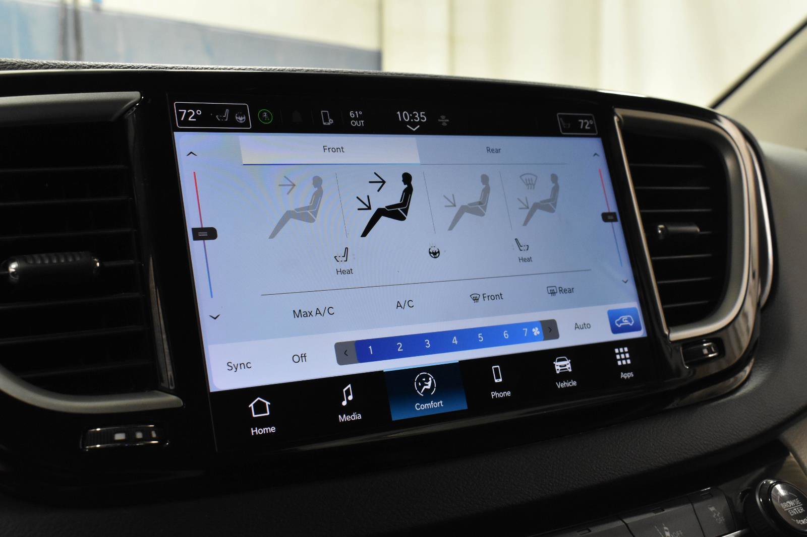 Used 2024 Chrysler Pacifica Touring-L image 17