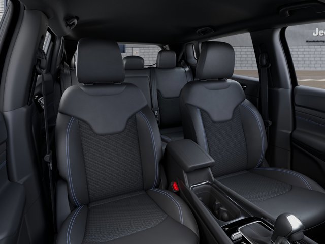 New 2026 Jeep Compass Latitude image 16