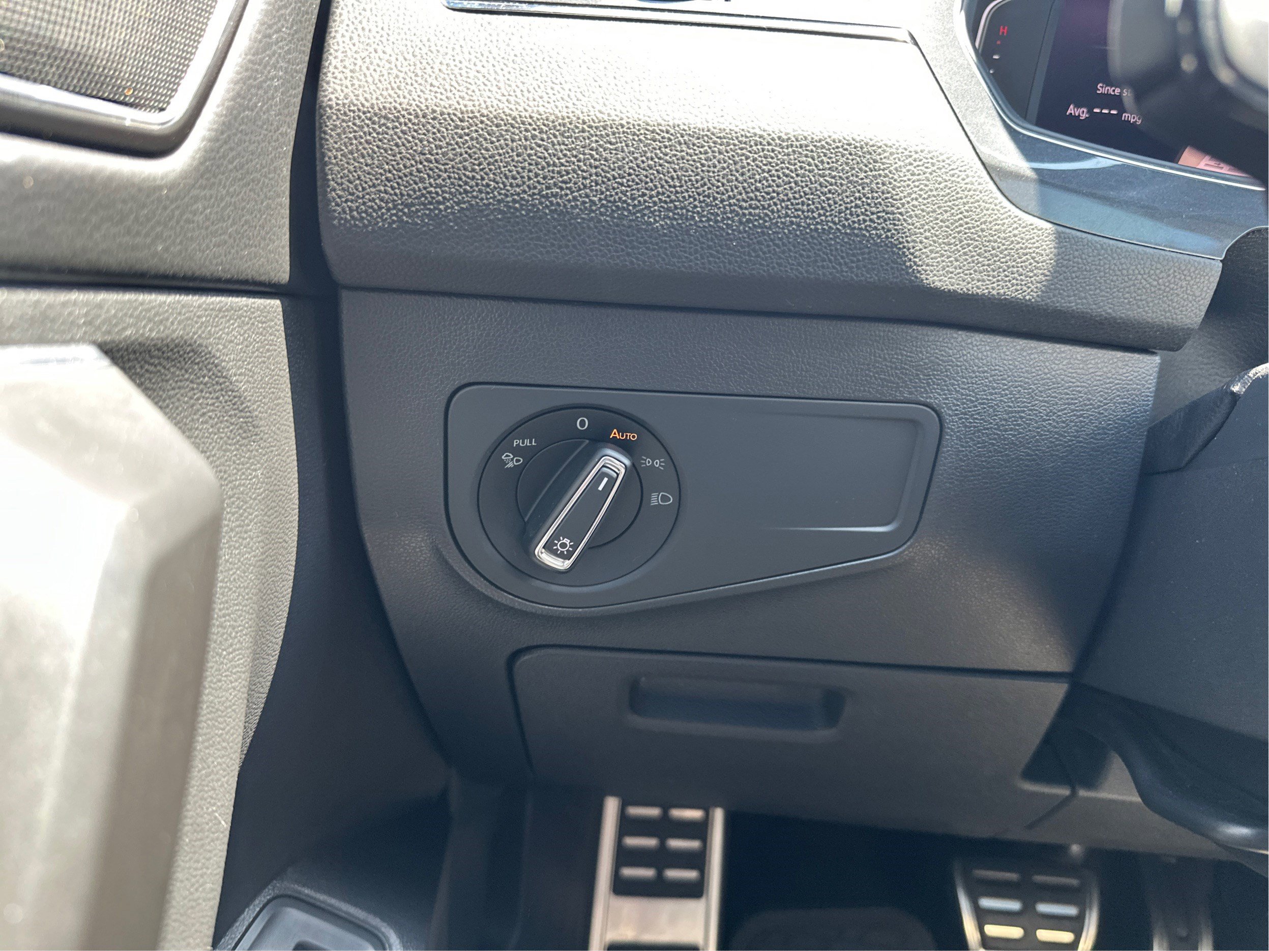 Used 2023 Volkswagen Tiguan SEL R-Line AWD/4WD image 19