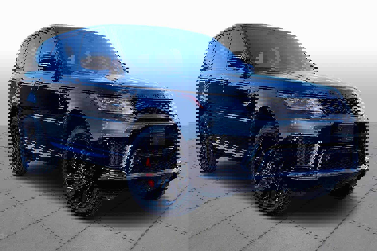 Used 2018 Land Rover Range Rover Sport HSE Dynamic image 2