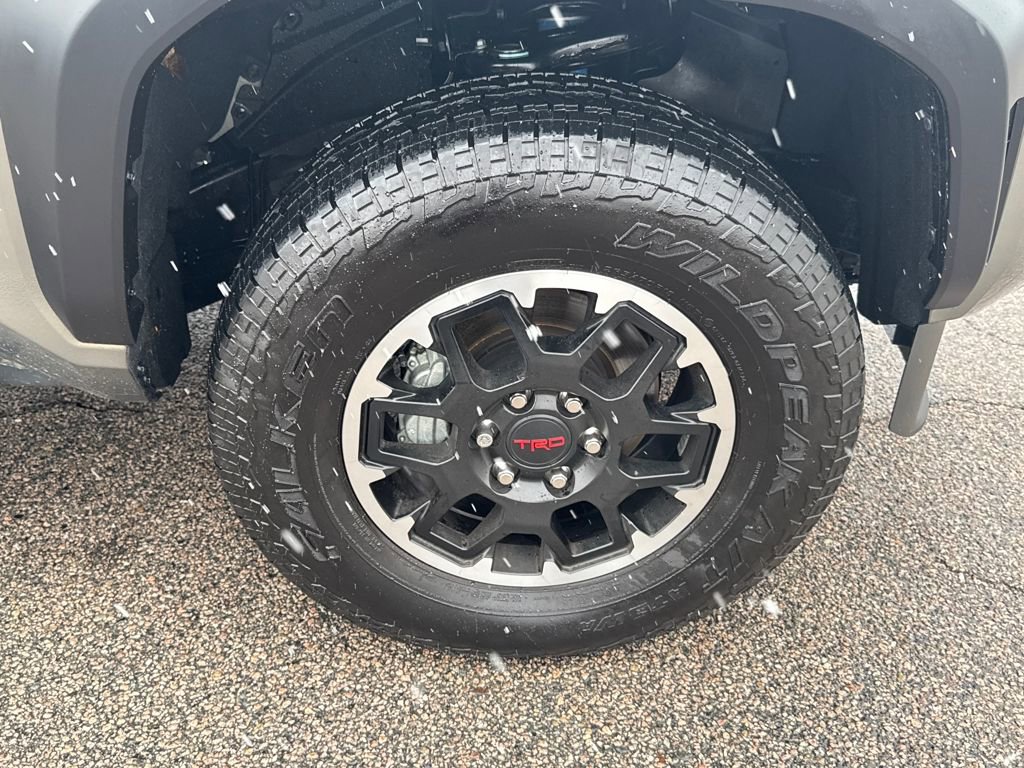 Used 2025 Toyota Tacoma TRD Off-Road image 43