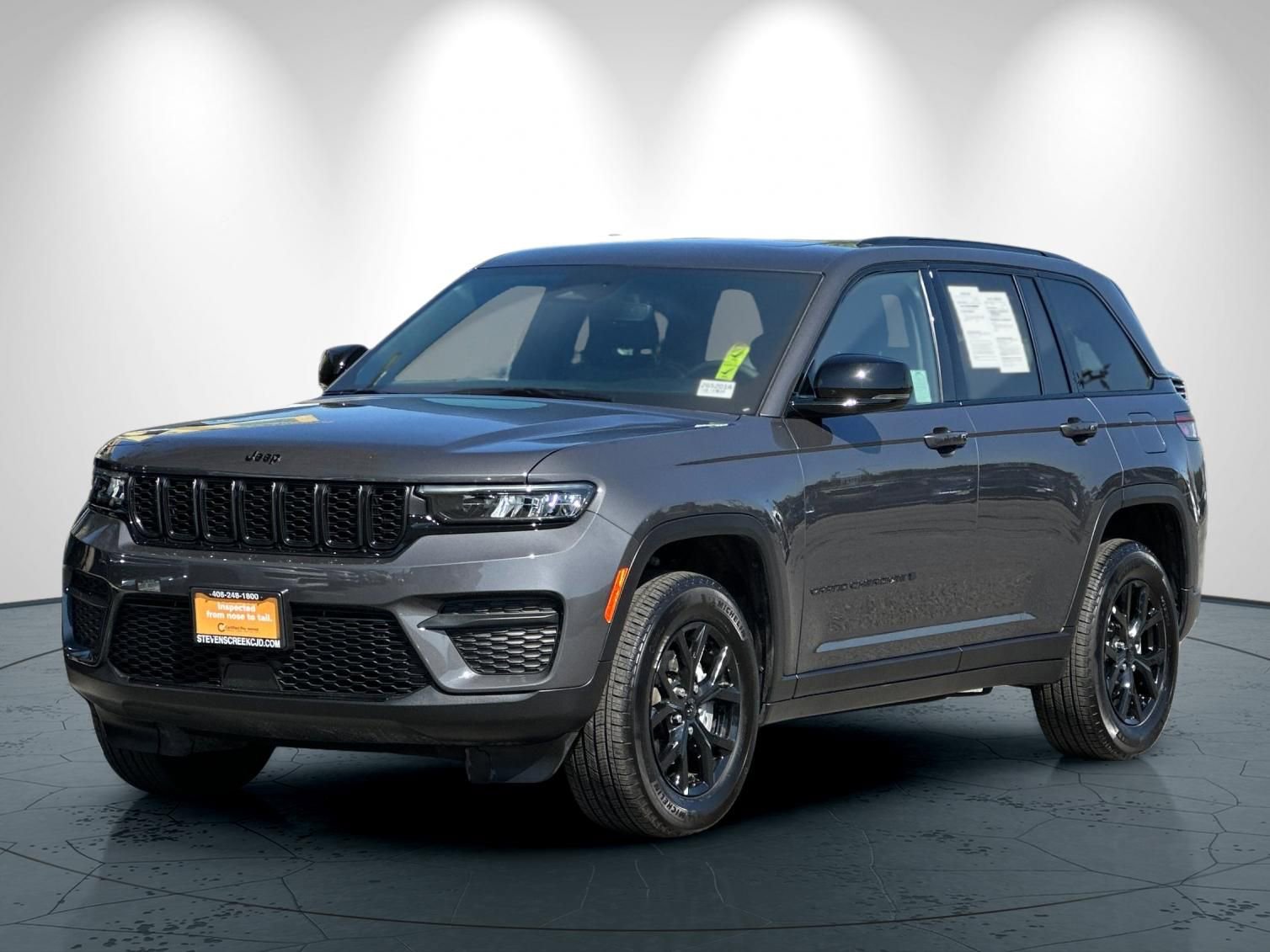 Certified 2025 Jeep Grand Cherokee Altitude image 8