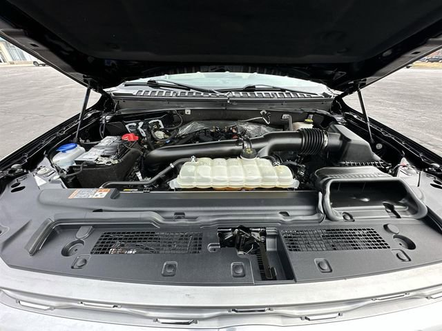 Used 2023 Ford Expedition Platinum AWD/4WD image 31