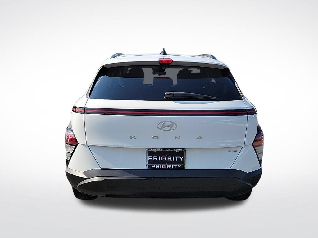 Used 2024 Hyundai Kona SEL AWD/4WD image 4