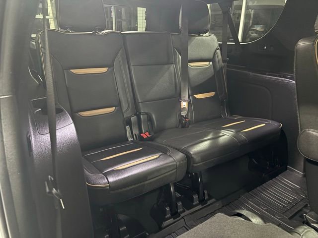 Used 2022 GMC Yukon XL AT4 image 18
