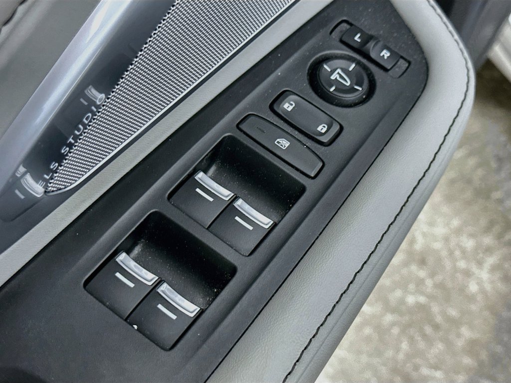 Used 2023 Acura RDX w/ Technology Package FWD image 22
