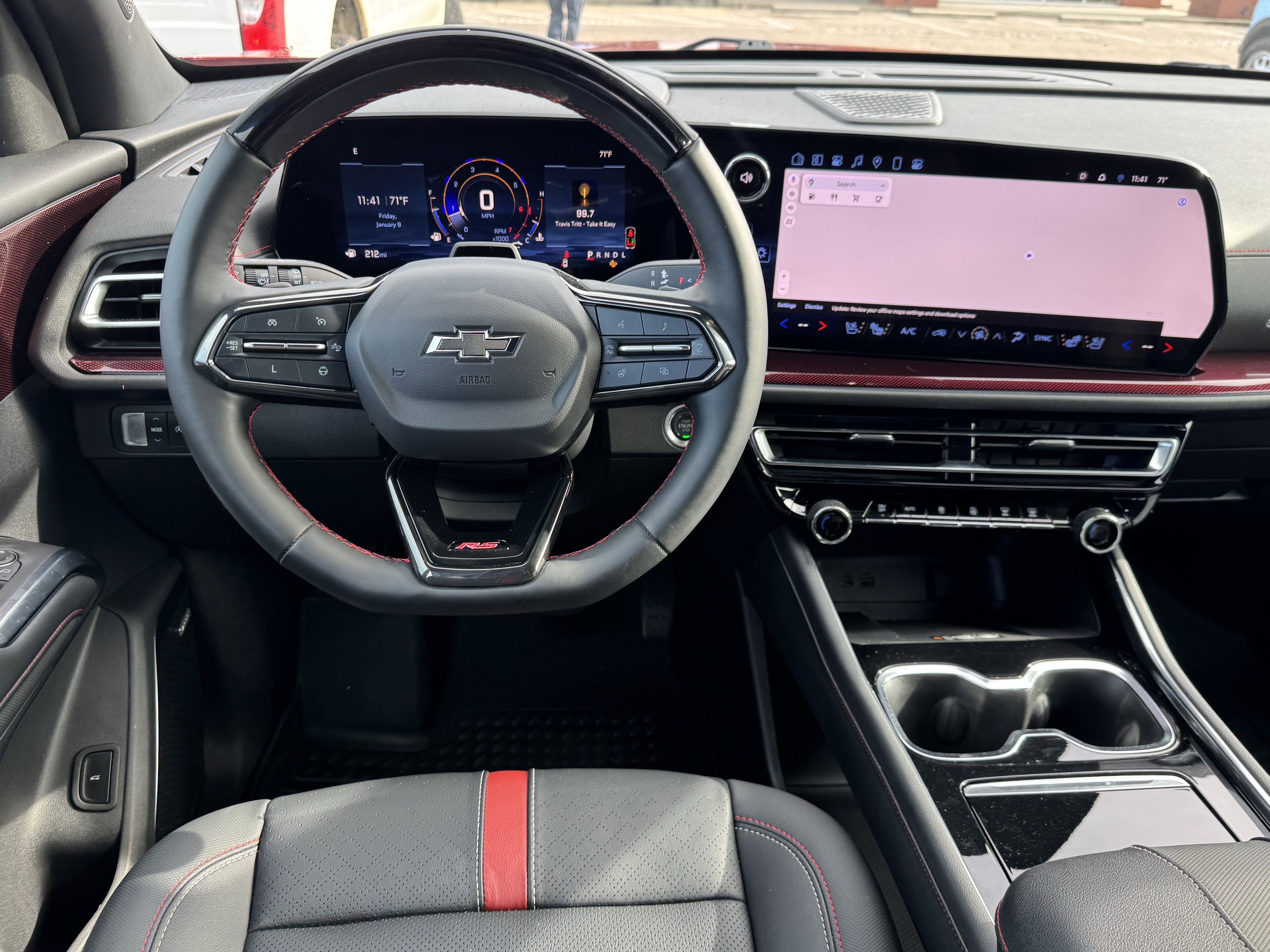 Used 2024 Chevrolet Traverse RS image 12