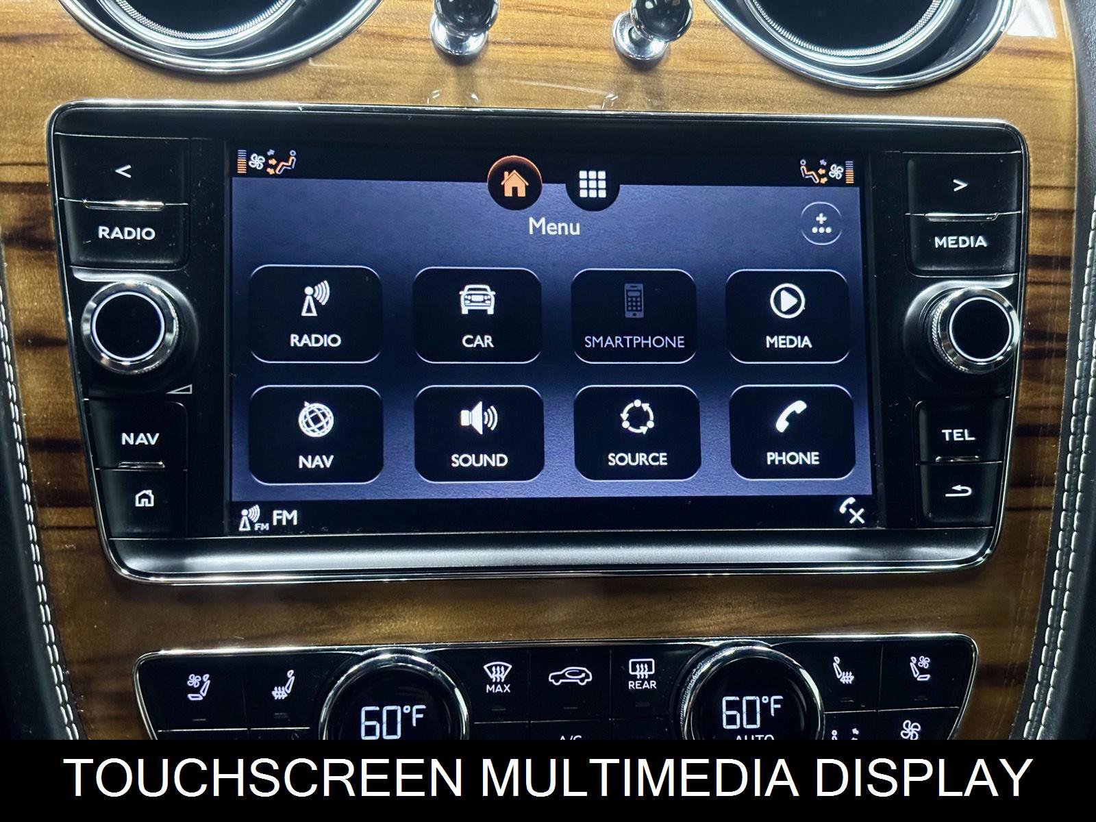 Used 2018 Bentley Bentayga AWD/4WD image 34