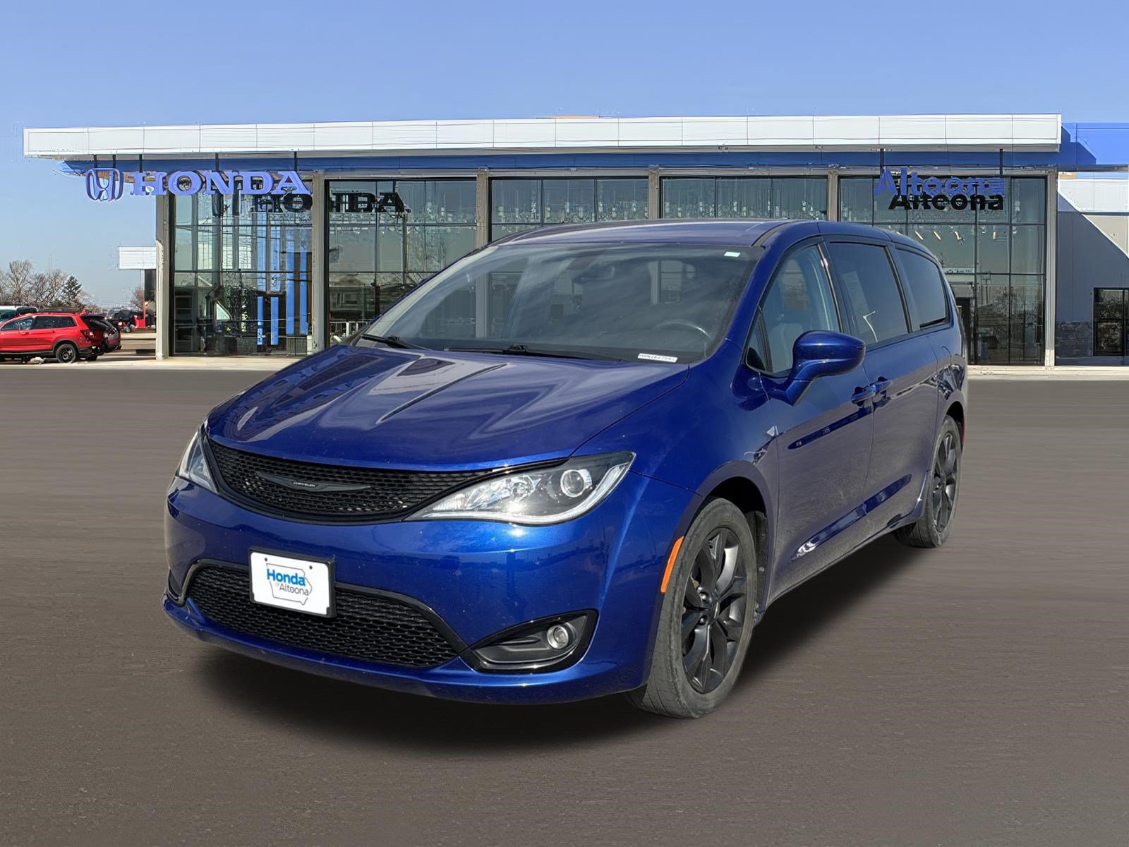 Used 2020 Chrysler Pacifica Touring w/ S Appearance Package FWD image 1