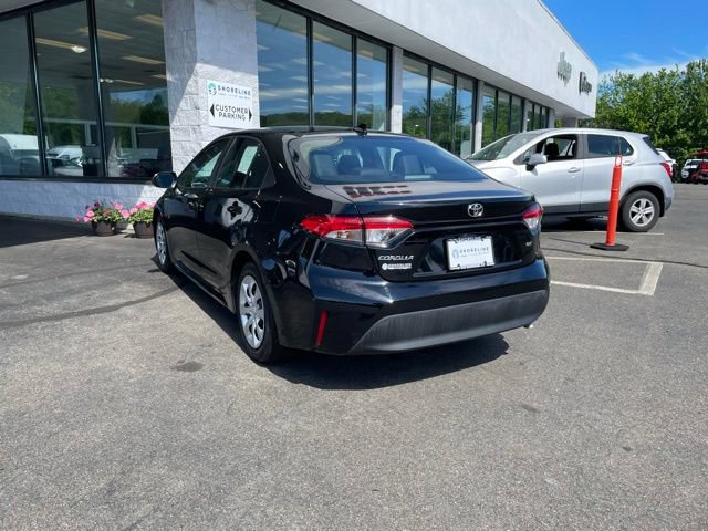 Used 2025 Toyota Corolla LE FWD image 7
