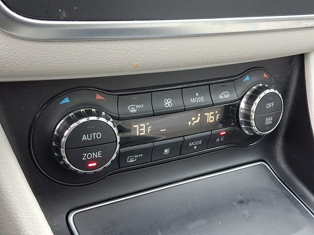 Used 2018 Mercedes-Benz CLA 250 4MATIC image 16