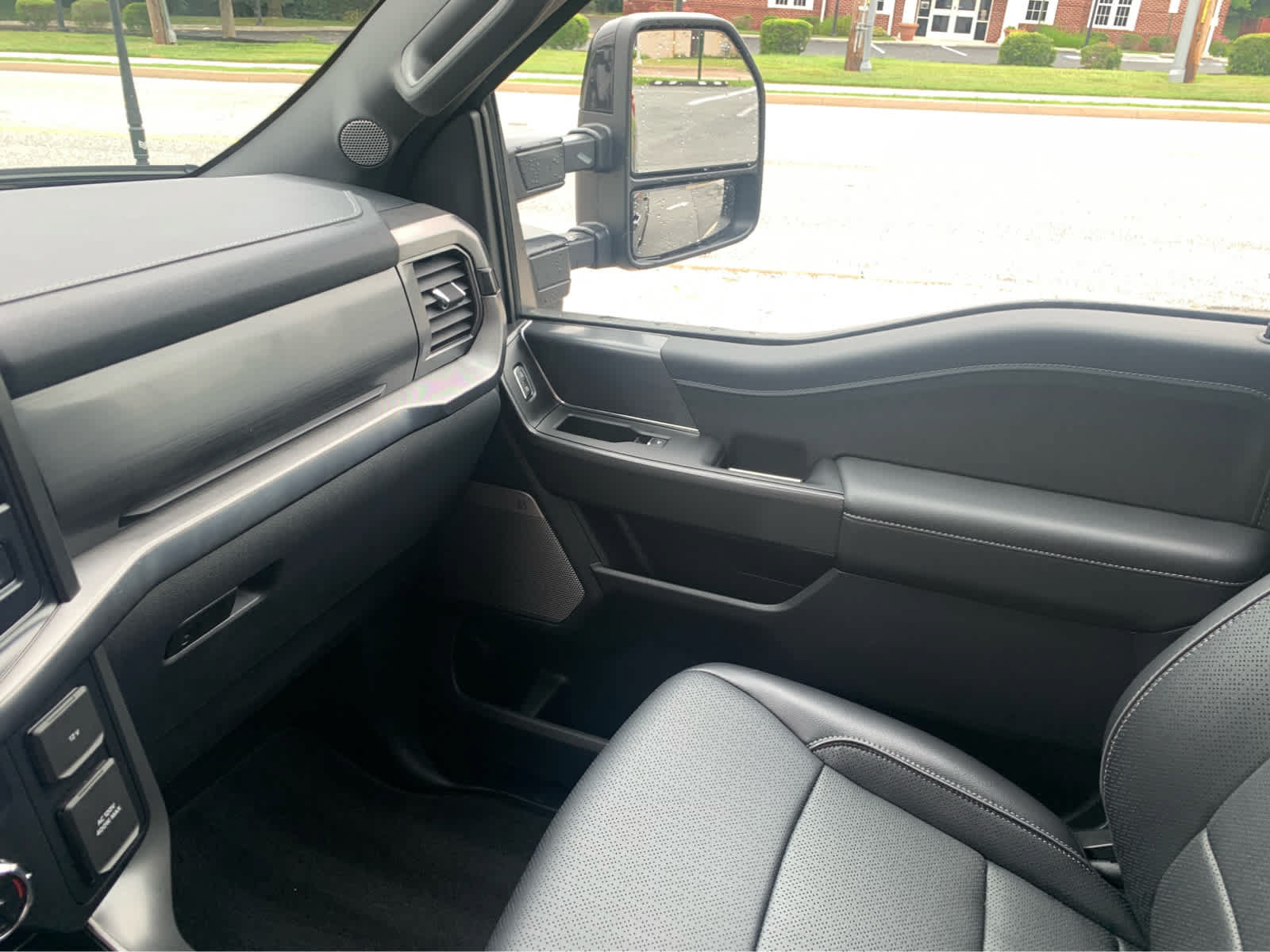 Used 2024 Ford F150 Lariat w/ Bed Utility Package AWD/4WD image 22