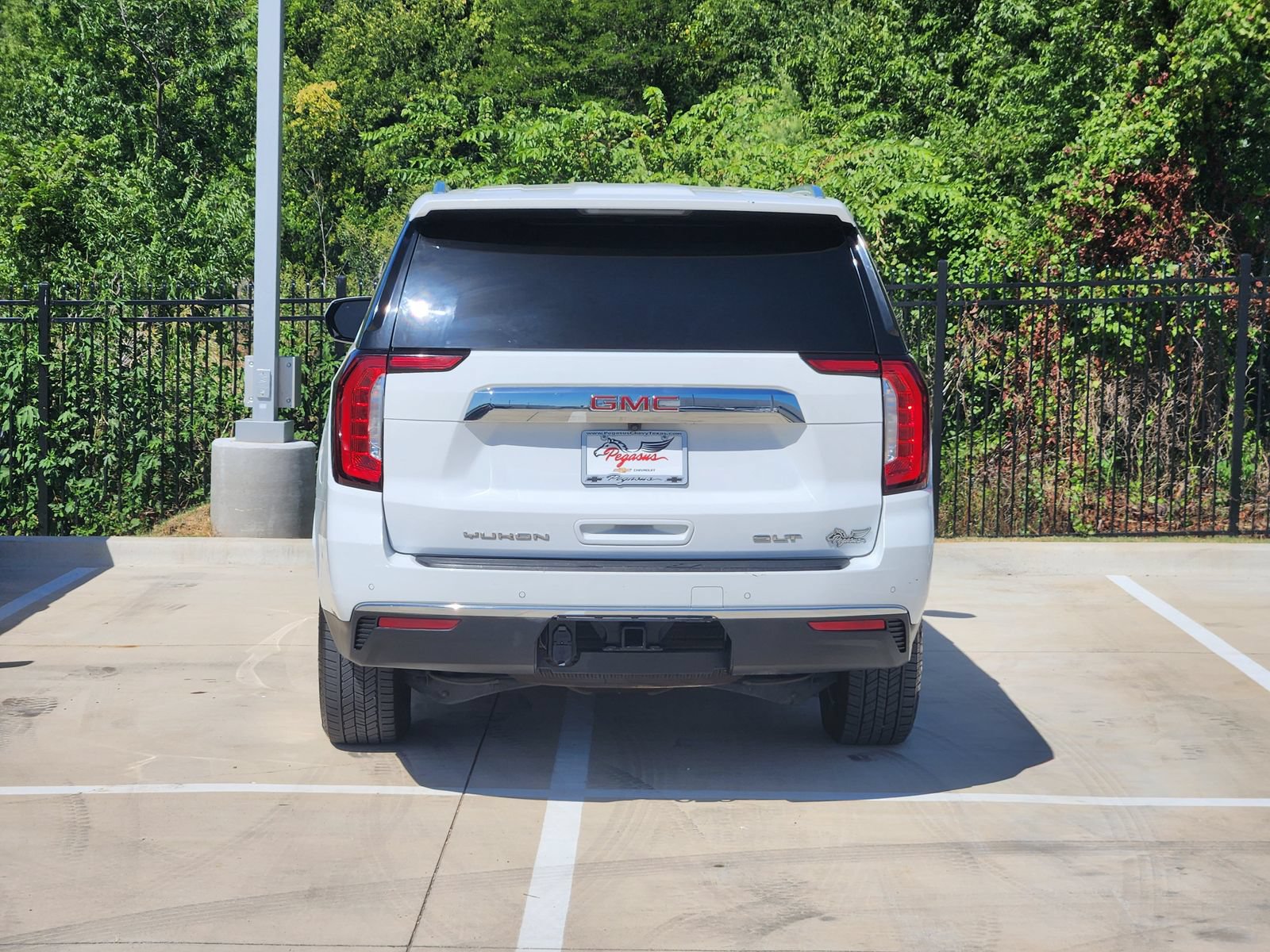 Certified 2023 GMC Yukon SLT RWD image 8