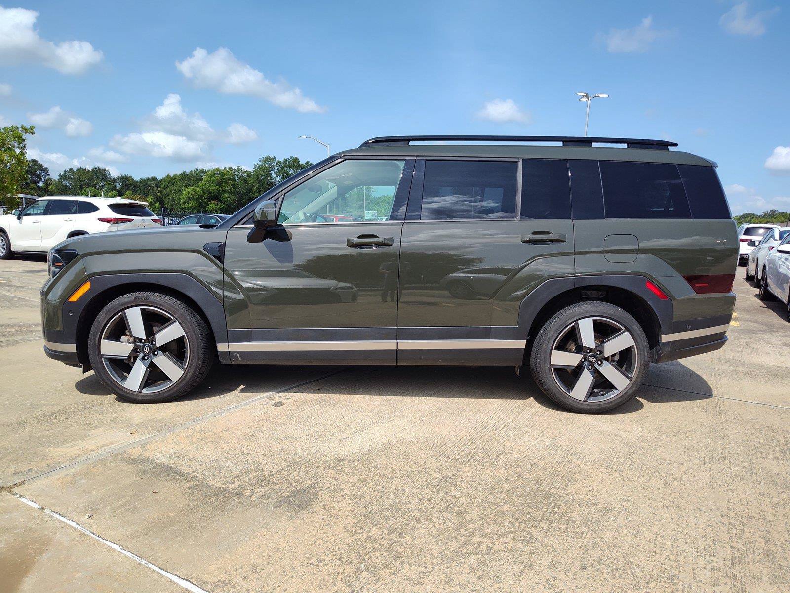 Used 2024 Hyundai Santa Fe Limited FWD image 3