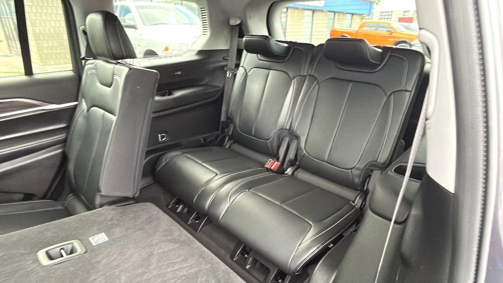 Used 2021 Jeep Grand Cherokee L Limited image 13