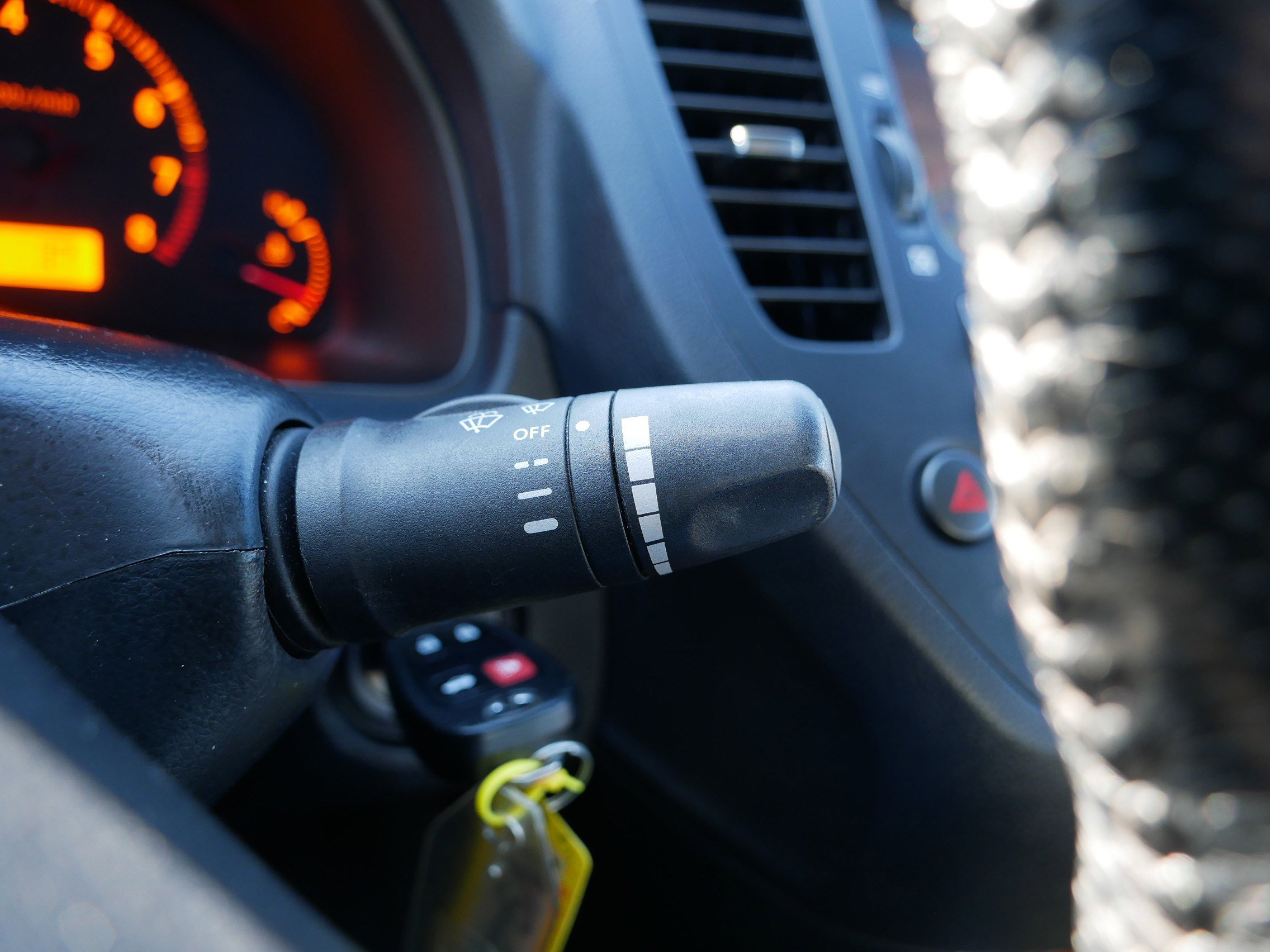 Used 2004 INFINITI M45 w/ Technology Pkg image 30