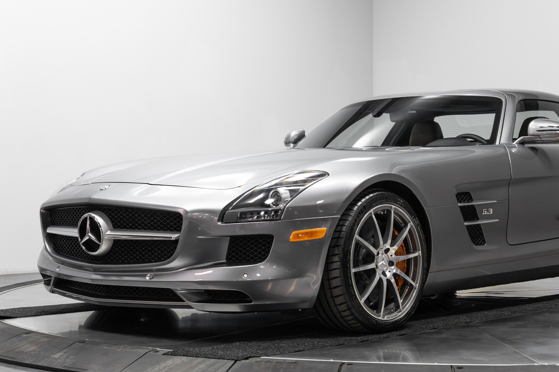 Used 2012 Mercedes-Benz SLS AMG Coupe image 6