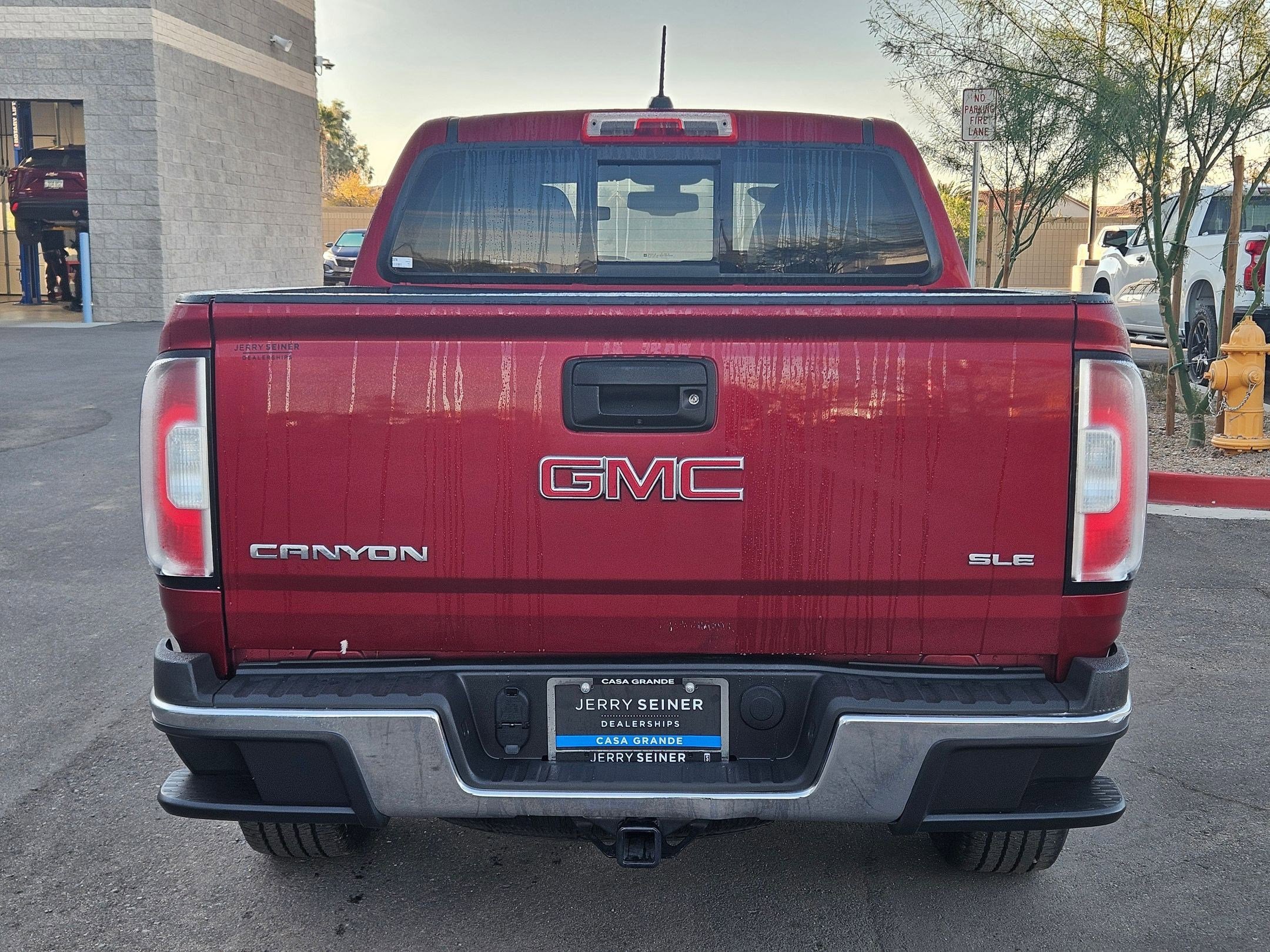 Used 2017 GMC Canyon SLE w/ SLE Convenience Package image 4