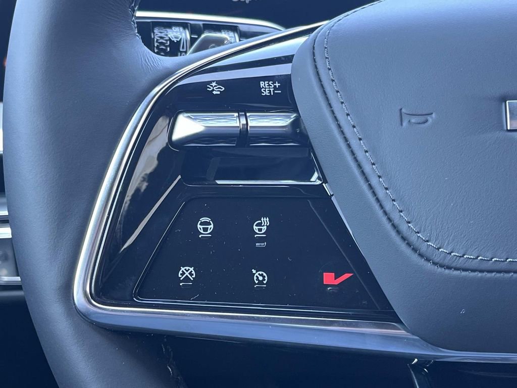 New 2026 Cadillac Lyriq V image 28
