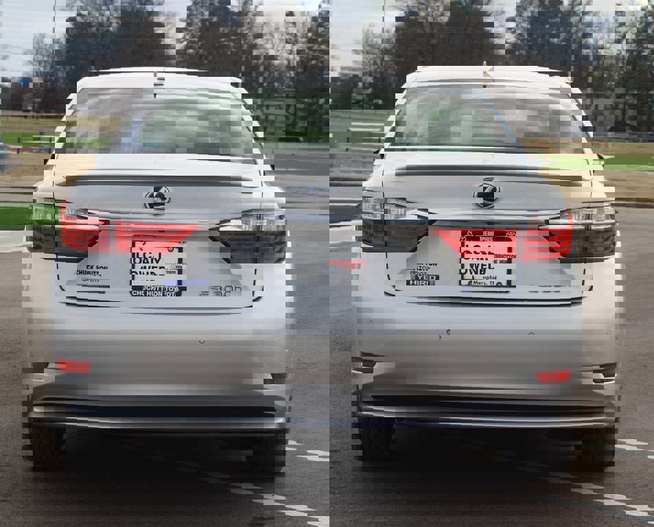 Used 2013 Lexus ES 300h image 3