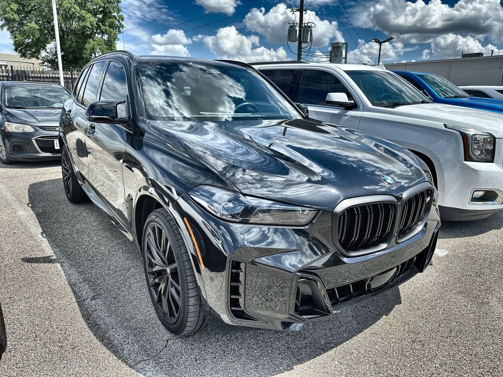 Used 2025 BMW X5 M60i w/ Executive Package image 3