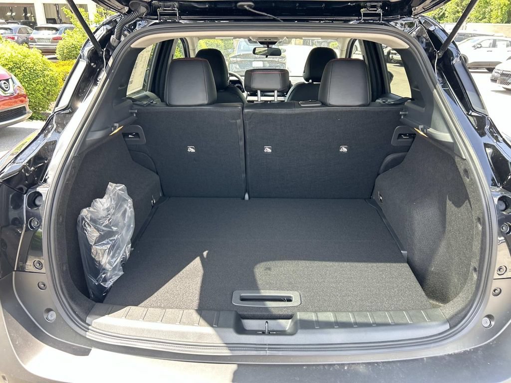 New 2026 Nissan Kicks SR w/ SR Premium Package FWD image 13