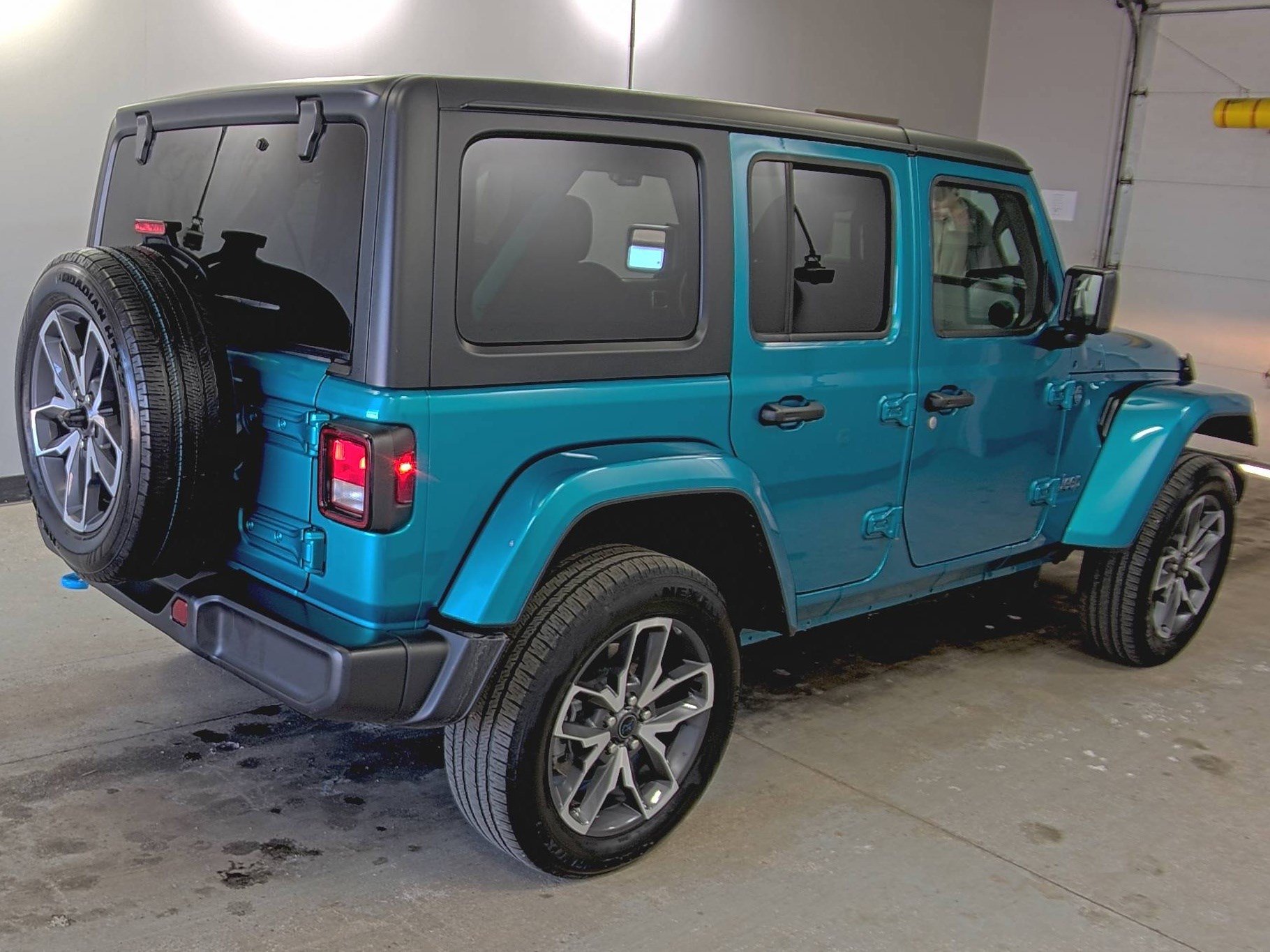 Used 2024 Jeep Wrangler Sport S w/ Convenience Group image 7