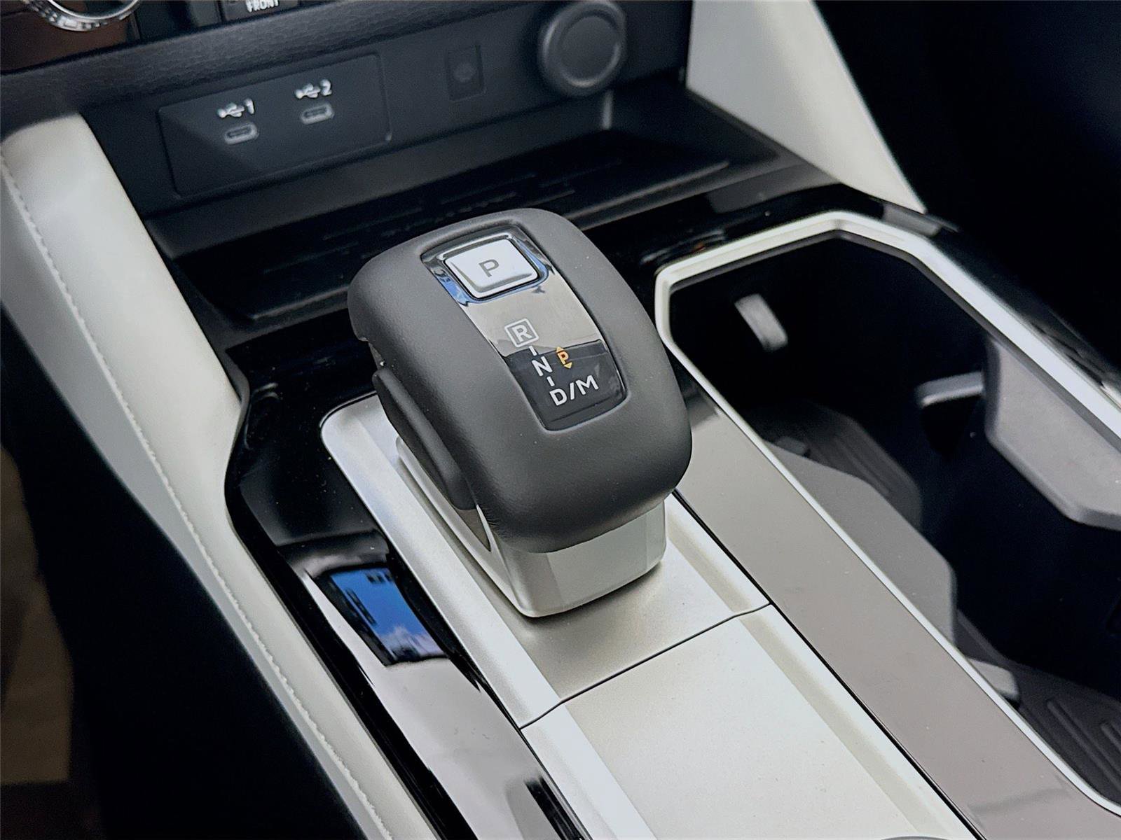 New 2026 Mitsubishi Outlander SE image 13