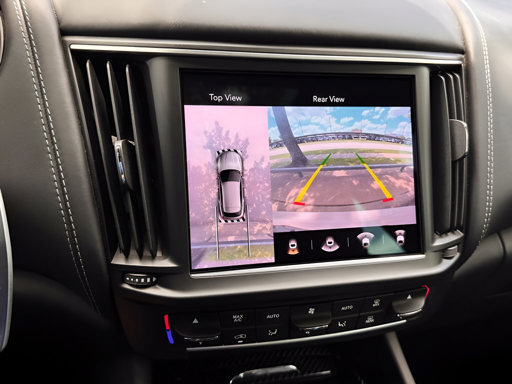 Used 2022 Maserati Levante Modena AWD/4WD image 11
