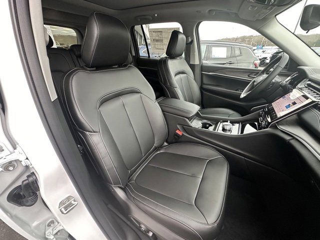 New 2024 Jeep Grand Cherokee Limited 4xe image 28