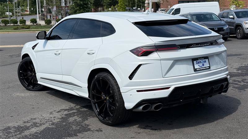 Used 2020 Lamborghini Urus AWD/4WD image 4