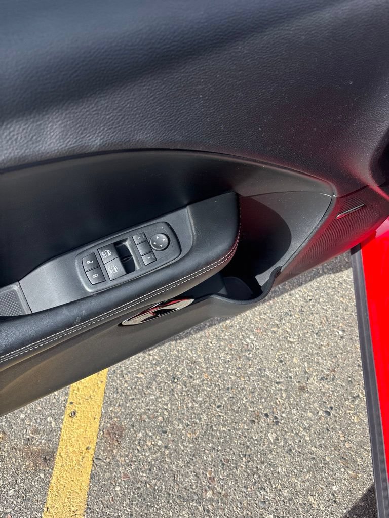 Used 2016 Dodge Challenger SRT Hellcat RWD image 7