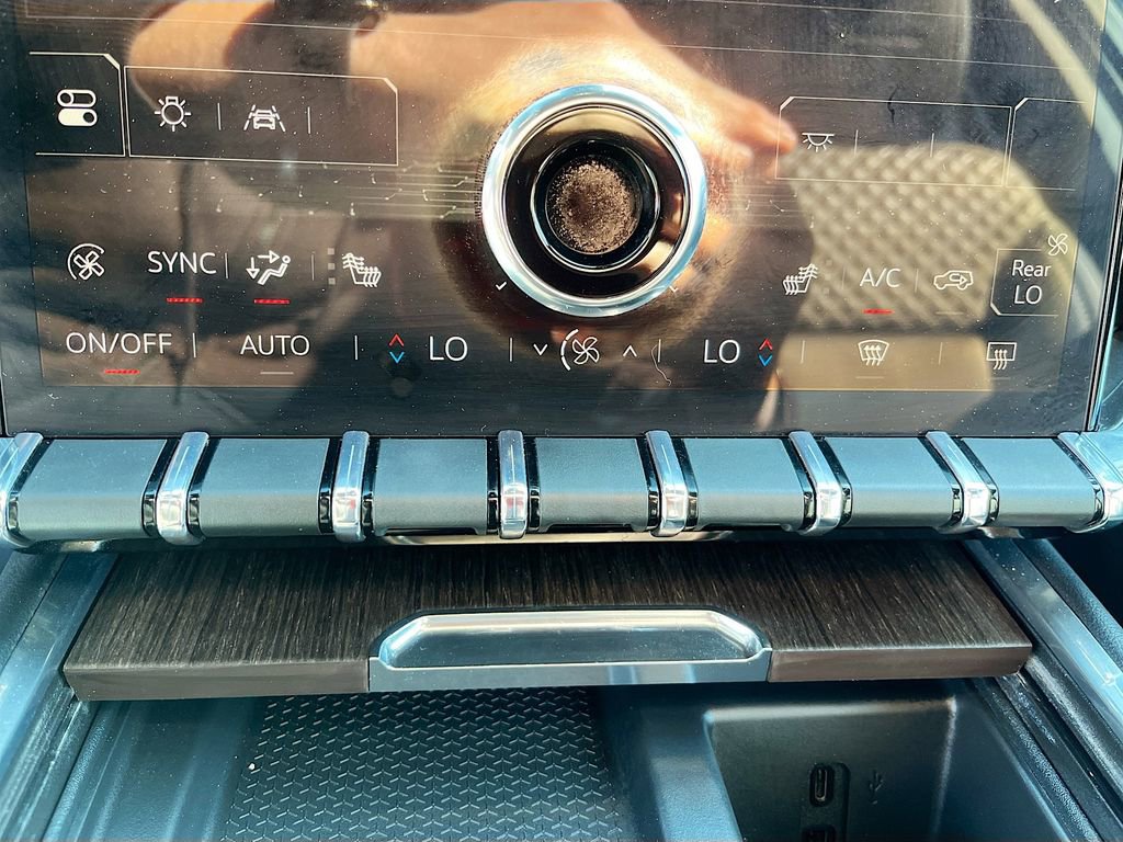 Used 2024 GMC Acadia Denali w/ Super Cruise Package image 15